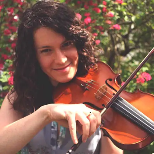 Colleen Freeman on the fiddle